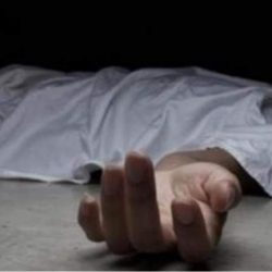 مدير الدفاع المدني بالقنفذة يكرم مواطن ومقيم لإنقاذهم أشخاص بسيول قنونا