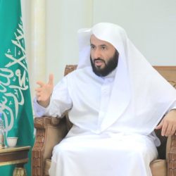 منسوبو محكمة بارق يكرمون الأستاذ. علي أحمد علي البارقي بعد تقاعده