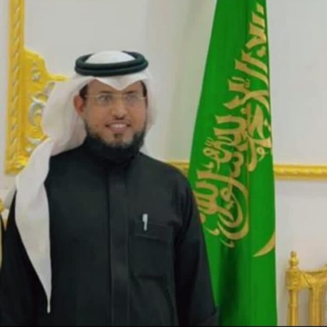 شيخ قبيلة آل خضير بربيعة المقاطرة يهنئ القيادة بمناسبة ذكرى اليوم الوطني 93