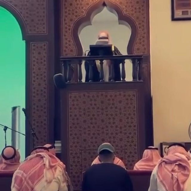 الاسلمي”يتقدم المصلين في صلاة الاستسقاء اليوم الخميس بمركز سيالة والسليم