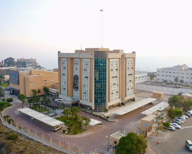 الشيخ علي الجرب يعزي سمو أمير منطقة عسير في وفاة أبن أخيه
