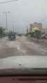 امطار غزيرة تهطل على القنفذة وتغلق الشوارع